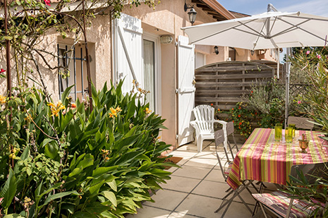 terrasse gite Muret piscine